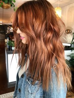 Red Hair With Blonde Highlights And Lowlights, Ginger Hair With Root Smudge, Spring Ginger Hair, Ginger Long Layered Hair, Long Copper Hair With Layers, Rooted Ginger Hair, Light Copper Hair Dark Roots, Root Smudge Copper Hair, Ginger Hair On Brunette