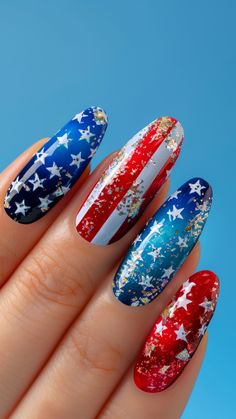 Explore an array of captivating nail art designs to stand out at your July 4th celebration. Discover festive styles that strike the balance between fun and elegance, perfect for making a statement at any holiday gathering. Allow me to provide you with inspiration. Nail Art Trends, Basic Skin Care Routine, Nail Design Inspiration, Square Acrylic Nails, Art Trends, Makeup Tutorials