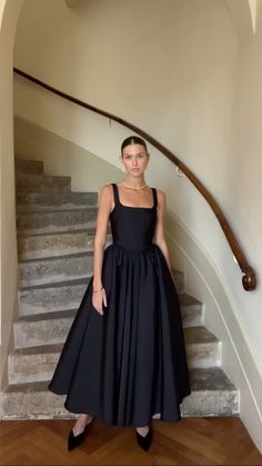 Ankle Length Prom Dress, Elegant Dresses Classy, Black Dress Outfits, Looks Street Style, Grad Dresses, Long Black Dress