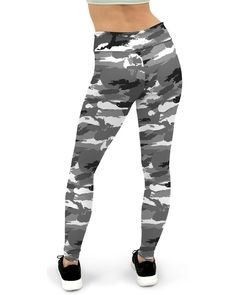 Black, white and grey in a classic camouflage print. The Gearbunch Black & White Camo Yoga Pants have a body-flattering fit that will make you feel super comfortable even during the most intense workouts. They come with a high waistband and are made from super soft stretchy fabric. Be Happy, Be Bright, Be You with Gearbunch Black And White Camo, Nike Yoga Pants, Printed Yoga Pants, Black Yoga Pants, White Camo, Yoga Pants Outfit, Camouflage Print, Yoga Challenge, Yoga Shorts