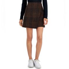 Nwt Tinseltown Juniors Printed A-Line Faux Wrap Skirt. Color: Brown & Black Plaid Size: Xl Approximate Measurements: Waist 16” & Length 17” Material: 60% Polyester / 20% Acrylic / 20% Other New With Tag!!! Steal The Spotlight With This Juniors' Plaid-Print Skirt From Tinseltown, A Flirty And Fabulous Pick For Any Day Of The Week. Approx. Model Height Is 5'10" And She Is Wearing A Size Medium A-Line Silhouette Zip Closure Faux-Wrap Design Unlined Polyester Machine Washable Brown Lined Skirt For Winter, Brown Winter Skirt, Winter Brown Lined Skirt, Brown Pleated Mini Skirt For Fall, Fall Brown Pleated Mini Skirt, Winter Brown Mini Skirt With Lining, Winter Brown Lined Mini Skirt, Winter Brown Mini Skirt, Brown Skirted Bottoms For Fall