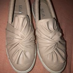 Like Brand New Mia Shoes, Shoes Pink, Shoes Color, Womens Shoes Sneakers, Shoes Sneakers, Size 7, Women Shoes, Brand New, Sneakers