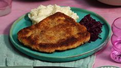 Breaded boneless pork chops are pan-fried until golden and crispy in this quick and easy recipe for a Polish staple, kotlet schabowy. Breaded Boneless Pork Chops, Breaded Pork Chops, Pork Chop Recipe, Butter Crackers, Boneless Pork Chops, Boneless Pork, Egg Whisk, Pork Chop Recipes, Love Eat