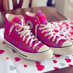 Weave Colors, Converse Chuck Taylor 70, Chuck Taylor 70, Pink Turquoise, Womens Converse, Cherry Red, Red Hot, Converse Chuck, Converse Shoes