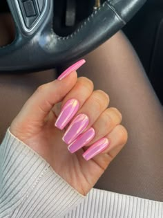 Alternative Nails Barbie Pink Nails Chrome, Pink Nails Metallic, Pink Chrome Birthday Nails, Chrome Pink Tip Nails, Hot Pink Chrome Nails Coffin, Pink Metalic Nails Ideas, Barbie Nails Coffin, Pink Crome Nails Coffin, Nails Crome Pink