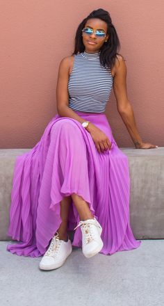 Long Skirts Casual Outfit, Pleated Maxi Skirt Outfit Fall, Cute Top And Skirt Outfit, Dusty Pink Outfit Color Combos, Maxi Skirt Sneakers, Purple Shoes Outfit, Skirt Sneakers, Tulle Skirt Dress