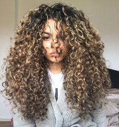 Color Afro, Raw Indian Hair, Blonde Curls, Beautiful Curly Hair, Curly Hair Inspiration, Beautiful Curls