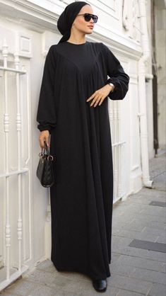 Solid Color Long Sleeve Abaya Dress in Four Colors Black Abaya Dress, Maxi Dress Formal, Shirt And Pants, Contemporary Fashion, Timeless Style, Design Features, Classic Design, Timeless Fashion, Daily Wear