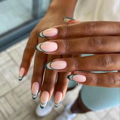 Emerald Green French Tip Nails, Green French Tip Nails, Green French Tip, Pro Nails, Bad Nails, Fab Nails, Nail Goals, Unghie Nail Art, Green French