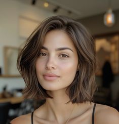 Mom Haircuts, Rambut Brunette, Hair Inspiration Short, Short Hair Haircuts, 가을 패션, Hair Dos, Brunette Hair Color, Bobs Haircuts