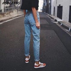 Blue Pants Outfit, Estilo Harajuku, High Waisted Jeans Vintage, Streetwear Pants, Style Gothic, Korean Streetwear, Jean Vintage, Vintage Trousers, Tumblr Outfits