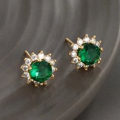 Brand New Women's Emerald Gemstone Stud Earrings 14k Gold Plated 925 Sterling Silver (Stamped) 2ct Natural Green Emerald Gemstone Earrings .4" Size Retail Price $350 Buy With Confidence From A Trusted Seller W/ A 99%+ Feedback Rating! *Also Available In Blue Sapphire - Sold Separately A0239 (Id-1957-) Elegant Earrings With Halo Setting For May Birthstone, Elegant May Birthstone Earrings With Halo Setting, Gemstone Stud Earrings, Gemstone Studs, Emerald Earrings, Green Earrings, Emerald Gemstone, Green Emerald, Gemstone Earrings