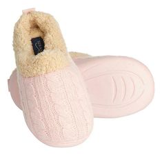 New Seranoma Women's Slip-On clog slippers cable knit pink Faux Fur Lining House Shoes women's size M 7-8 check out our other great deals on slippers and shoes we love to combine shipping Slip On Slippers, Pink Slippers, Clog Slippers, Winter Slippers, Faux Fur Slippers, Pink Faux Fur, Warm Slippers, Pink Knit, Fur Slippers