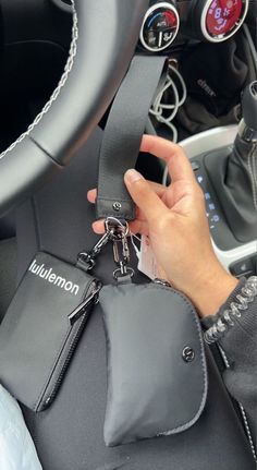 Lululemon Black Keychain, Lululemon Lanyard Aesthetic, Black Lulu Keychain, Car Keys Lululemon, Lululemon Car Keychain, Wallet For Keychain, Black Key Chain, Black Lululemon Keychain, Lulu Lemon Key Chain