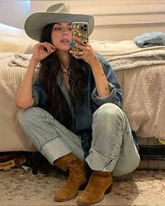 Oversized Denim Shirt, Suede Cowboy Boots, Brand Shoot, Boho Outfit, Hats Women, Fall Hats