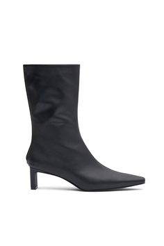 The Trey Black Boot by Nakedvice is a square toe black leather boot featuring a seam detail down the front. Designed to sit at a mid-calf height, The Trey Black Boot was designed with comfort in mind. Size: 5, 6, 7, 8, 9, 10, 11; Colour: BLACK Leather Boot, Black Leather Boots, Front Design, Mid Calf, Black Tee, Black Boots, Leather Boots, Black Silver, Shoe Boots