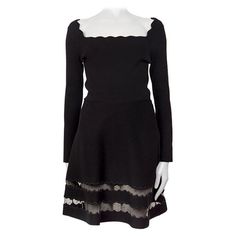 Valentino long-sleeve dress in black viscose (70%) and polyester (30%) with a scalloped u-neck, and two scalloped lace-embroideries at the hemline. Lined with a skirt in black polyester (100%). Has been worn and is in excellent condition. Tag Size S Size S Shoulder Width 41cm (16in) Bust 80cm (31.2in) to 90cm (35.1in) Waist 62cm (24.2in) to 70cm (27.3in) Hips 94cm (36.7in) to 100cm (39in) Length 88cm (34.3in) Side Seam Length 73cm (28.5in) Sleeve Length 58cm (22.6in) Black And White Runway, High Low Evening Dresses, Organza Gown, Runway Gowns, White Runway, Strapless Evening Gowns, Black Velvet Skirt, Organza Gowns, Velvet Cocktail Dress