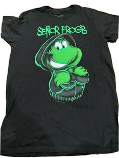 SENOR FROG'S BOYS T-SHIRT TOP SIZE XL 12 COLOR BLACK IN GOOD USED CONDITION SMOKE FREE AND PET FREE SERIOUS BIDDERS ONLY PLEASE!!!!  PLEASE ASK ANY & ALL QUESTIONS BEFORE PLACING BID(S). PLEASE ASK IF IT IS NOT IN THE LISTING DESCRIPTION & IT IS IMPORTANT TO YOU. SALES ARE FINAL!!! SO ASK ANY & ALL QUESTIONS AHEAD OF TIME. I DO NOT ACCEPT RETURNS UNLESS ITEM HAS BEEN GROSSLY MISREPRESENTED. PAYMENT IS DUE 3 DAYS AFTER AUCTION HAS ENDED. NON PAYING BIDDERS WILL BE REPORTED AND ITEM WILL BE RE-LIS Streetwear Green Shirt With Front Print, Green Streetwear Shirt With Front Print, Green Shirt With Front Print For Streetwear, Green Front Print Shirt For Streetwear, Green Cotton Band Merch Top, 90s Style Green Shirt For Streetwear, Boys T Shirts, Frogs, Shirt Top