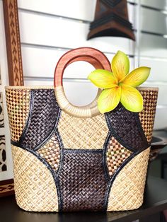 Handmade woven handbags with wooden handles in various styles, size and colours. They are fully lined and have a insert pocket. Natural Weave, Woven Handbags, Cut And Color, Wooden Handles, Cut Out, Lab, Handles, Multi Color, Handbags