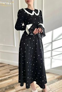 Black Long Sleeve Office Maxi Dress, Black Long Sleeve Maxi Dress For Office, Tailored Outfits, Loose Midi Dress, Print Midi Dress, Sleeve Maxi Dress, Effortless Elegance, Long Sleeve Maxi, Printed Midi Dress