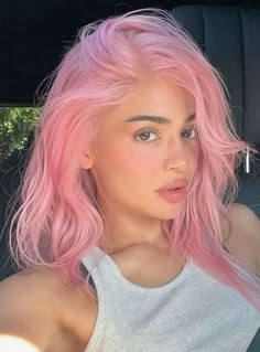 #kylie #kyliejenner #pinkhair #mutedpinkhair #pastelpinkhair #ashpinkhair Light Pink Hair Dye, Bubble Gum Pink Hair, Tumblr Nostalgia, Kylie Jenner Pink Hair, Lavender And Blonde Hair, Baby Pink Hair, Lavender Hair Colors, Pink Blonde Hair