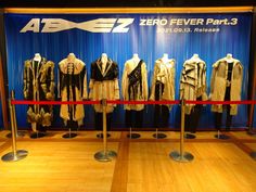 several mannequins are on display in front of a blue wall with the words zero fever part 3