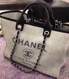 Discovered by ♕★AM★♕. Find images and videos about bag, chanel and glam on We Heart It - the app to get lost in what you love. Chanel Tote, Woman Bags Handbags, Prada Handbags, Chanel Deauville Tote Bag, Hermes Birkin, Chanel Handbags, Fashion Handbags