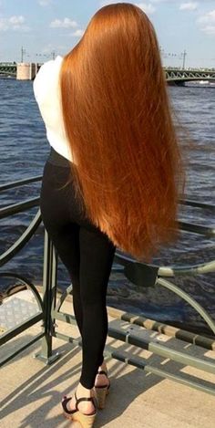 Ginger Hair Inspiration, Hairstyles Prom, Extremely Long Hair, Long Silky Hair, Red Haired Beauty, Really Long Hair, Beautiful Red Hair, Super Long Hair