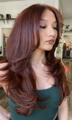 Find more copper hair color ideas , dark red hair colors , burgundy hair color , dyed red hair colors , copper brown hair , dark hair color ideas and more Copper Hair Dark, Dark Red Hair Color, Mahogany Hair, Skin Tone Hair Color, Hair Color Orange, Wine Hair, Red Hair Inspo, Fall Hair Color Trends, Ginger Hair Color