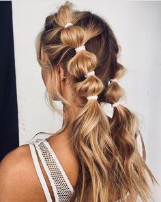 Hairstyles 15, Fest Outfits, Peinados Fáciles Para Cabello Corto, Trending Hairstyles, Aesthetic Hair, Hair Dos, Gorgeous Hair, Trendy Hairstyles