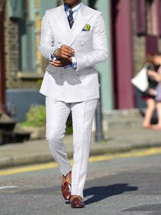 Colored Wedding Suits, Yellow Champagne, Prom For Guys, Prom Suits For Men, Cheap Suits, Mens Tailor, Black Suit Wedding, White Tips, Blue Tips