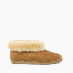 Sheepskin Ankle Boot Moose Slippers, Minnetonka Boots, Golden Tan, Ankle Boots Men, Sheepskin Slippers, Sheepskin Boots, Slipper Boots, Mens Slippers, Womens Boots Ankle