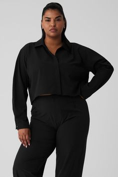 The Cropped Take Me Out Button Up is a year-round layer to wear on repeat. Made with a twill woven that’s lightweight yet warming along with hidden buttons for a sleek look, this cropped and collared long sleeve is the shacket, reimagined. Layer it over a bra top and leggings for an instant outfit that wears well anywhere. You're So Golden, Take Me Out, Instagram Outfits, Black Sneakers, On Repeat, Bra Top, Alo Yoga, Sleek Look, Personal Shopping