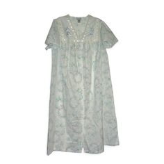 Vintage Kristen Miller Floral Housecoat Housedress Robe Small White Blue Lace Accents Size small  Blue & White Floral embroidered bodice w/ lace and ribbon accents. Snap Front Short flutter sleeves trimmed in lace. Length 42" Underarm to underarm 22" In excellent pre-owned condition.  No rips, stains, or tears. Embroidered Nightgown For Spring, Kristen Miller, Embroidered Bodice, Pajama Robe, Womens Robes, House Dress, Lace Embroidery, Flutter Sleeves, Blue Lace