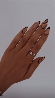 Nail Art Small Nails, Black Theme Nails, Black Nail Ideas Almond, Chic Nail Designs Classy, French Tip Variations, Aesthetic Gel Nails, Trendy Almond Nails, Summer Nails 2022, Nails 2022