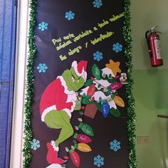 Puerta navideña del grinch 2021 Christmas Door Decorating Contest, Door Decorating Contest, Door Decorating, Office Christmas, Toddler Christmas, Christmas Door Decorations, Door Decoration, Christmas Door, Classroom Decor