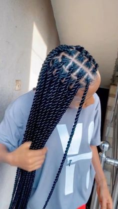 hairstyle, afrohair, curls, boucles, cheveux, braids, summerhair Knotless Box Braids Twisting, Twist Long Braids Hairstyles, Big Twisting Braids, Knotless Braids Twists, Boxed Twist Braids, Short Braids Twists, Big Box Twist Braids, Braided Twists Hairstyles For Black Hair, Medium Knotless Twists