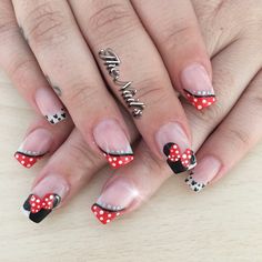 Short Nails Ideas Disney, Disney Nails Design Ideas, Mini Mouse Nails Designs, Minnie Nails Designs, Mickey Mouse Acrylic Nails, Minnie Mouse Nail Designs, Disney Nail Designs Simple, Simple Disney Nail Designs