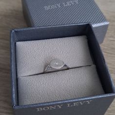 Bony Levy White Gold Signet Ring With Diamond. Marked 18k And Bl. Timeless And Classic Design. Perfect For Everyday Wear. Wear Alone Or Stacked. Delicate And Dainty. So Pretty On! Only Worn A Few Times And Still In Very Good Condition. Signet Ring With Diamond, Diamond Signet Ring, Bony Levy, Gold Signet Ring, Ring With Diamond, Signet Ring, Womens Jewelry Rings, White Gold Diamonds, So Pretty