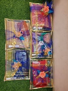 Trousseau packing Saari Packing Ideas For Wedding, Weeding Tray Decoration, Wedding Saree Packing Decoration, Tilak Ceremony Gift Packing, Weeding Packing Idea, Saree Trousseau Packing, Saree Wrapping Ideas For Gift, Wedding Clothes Packing Ideas, Engagement Gifts Packing Ideas