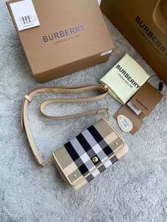 BBR Bags - Zimal Bags - 359 Most of the bags comes with complete box; A+ Excellent Quality; Contact us if you've any questions in your mind. Bv Bag, Burberry London, Somali, Sierra Leone, Luxury Vintage, Burberry Bag, New Handbags, Luxury Shoes, Bottega Veneta