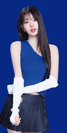 Wonyoung Blue Wallpaper, Ive Wallpaper, Wonyoung Rei, Wonyoung Icons, Army Women, Pop Dance, Korean Celebrities