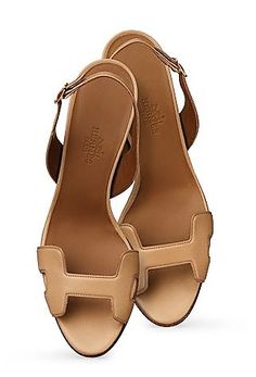 Sandal Hermes, Chic Shoes, Slingback Heels, Gorgeous Shoes, Fabulous Shoes, Pretty Shoes, Dream Shoes, Shoe Lover