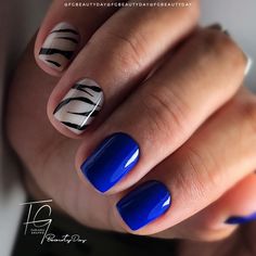 Subtle Nail Art, Manicure Nail Designs, Subtle Nails, Instagram Nails, Short Nail Designs, Minimalist Nails, Ombre Nails, Blue Nails, Nail Manicure