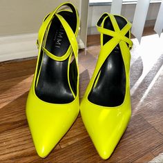 New, Never Worn Condition. Shoes Labeled Size 5 (Simmi Is A Foreign Brand- The Conversion Equals A Women’s Us Size 7 As Confirmed On Simmi Website). Stiletto Heel With Pointed Toe. Ankle Crossover Buckle Strap. Bright Neon Yellow In Color With Beige Bottom. Glossy Faux-Leather Material. Shoes Will Come In Protective Dust Covers As Seen In Picture. Spring Heel Strap Court Shoes For Night Out, Spring Court Shoes With Heel Strap For Night Out, Spring Night Out Court Shoes With Heel Strap, Yellow Court Shoes For Spring Party, London Shoes, Neon Yellow, Stiletto Heel, Leather Material, Crossover