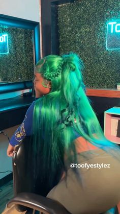 Blue Hair Black Women, Blue And Orange Hair, Green Dyed Hair, Styled Wigs, Colored Hairstyles, Wig Ideas, Creative Hair Color