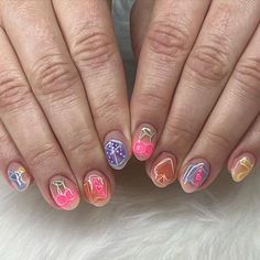 Nail Designs Sparkle Glitter, Las Vegas Nail Art, Neon Light Nail Art, Neon Sign Nail Art, Neon Lights Nails, Neon Sign Nails, Neon Light Nails, Lucky Nails