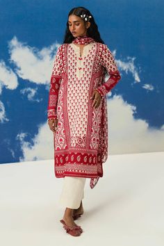 Sana Safinaz H242-003A-2I Mahay Lawn Collection 2024 Default Title Sana Safinaz H242-003A-2I Mahay Lawn Collection 2024 Original brand suit fabric and photography lite diffrance in actual print. Summer Long Sleeve Sets With Printed Border, Fitted Patterned Lawn Suit With Long Sleeves, Patterned Fitted Lawn Suit With Long Sleeves, Fitted Floral Print Lawn Suit With Long Sleeves, Patterned Fitted Long Sleeve Lawn Suit, Fitted Long Sleeve Patterned Lawn Suit, Spring Sets With Printed Border And Long Sleeves, Spring Long Sleeve Sets With Printed Border, Red Long Sleeve Salwar Kameez For Spring