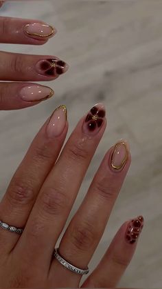 Wedding Guests Nail Designs, Leopard And Gold Nails, Red Nail Charms, Nails For Egypt Trip, Builder Gel Nails Design Almond, Nails By Zola, Gold Accent Acrylic Nails, Sade Nails Aesthetic, Wine Red And Gold Nails