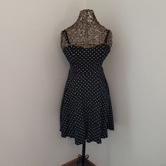 Old Navy Cami Adjustable Strap Sundress W/ Elastic Back Women's Size Xs - Nwt Color: Black & White Polka Dot No Pets, No Smoking Home Fitted Polka Dot Mini Dress For Beach, Fitted Polka Dot Sundress For Summer, Black Fitted Knee-length Sundress, Polka Dot Fitted Sundress, Fitted Polka Dot Sundress, Back Women, Old Navy Dresses, White Polka Dot, Dresses Xs